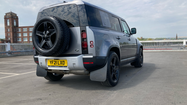 Land Rover Defender 3.0 D300 HSE 110 5dr Auto Diesel Estate